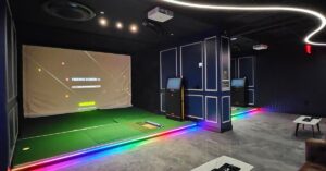 Top 4 Features Every Indoor Golf Simulator Should Have