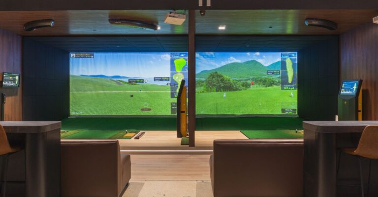 8 Businesses That Can Benefit From Golf Simulators
